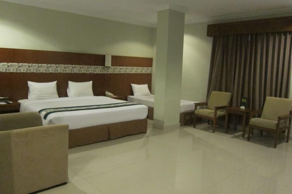 Kejayan Cakra Kembang Hotel מראה חיצוני תמונה