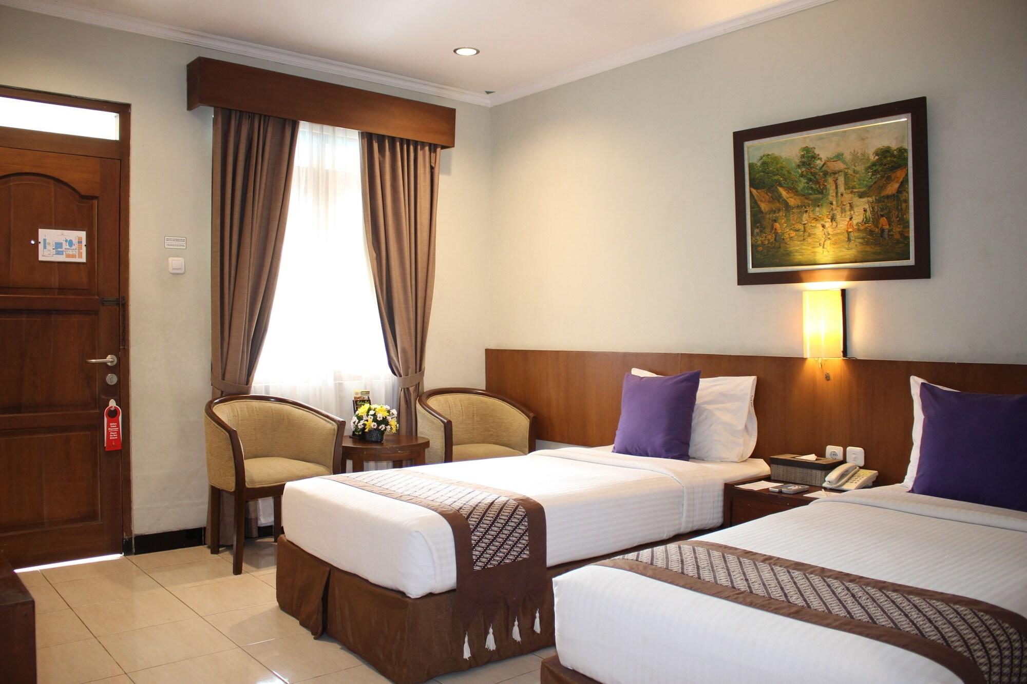 Kejayan Cakra Kembang Hotel מראה חיצוני תמונה