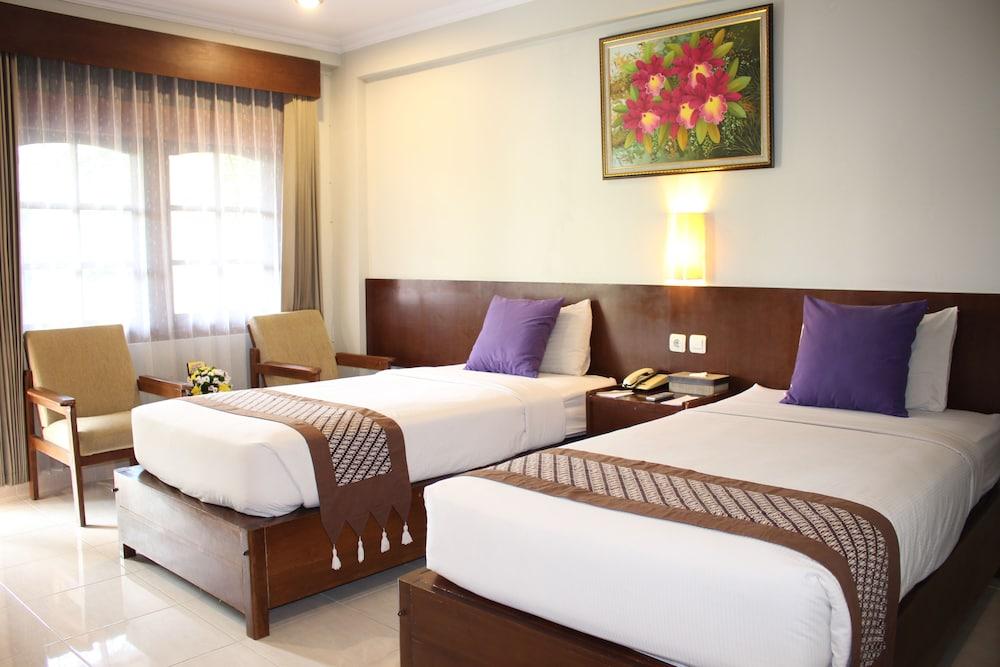 Kejayan Cakra Kembang Hotel מראה חיצוני תמונה