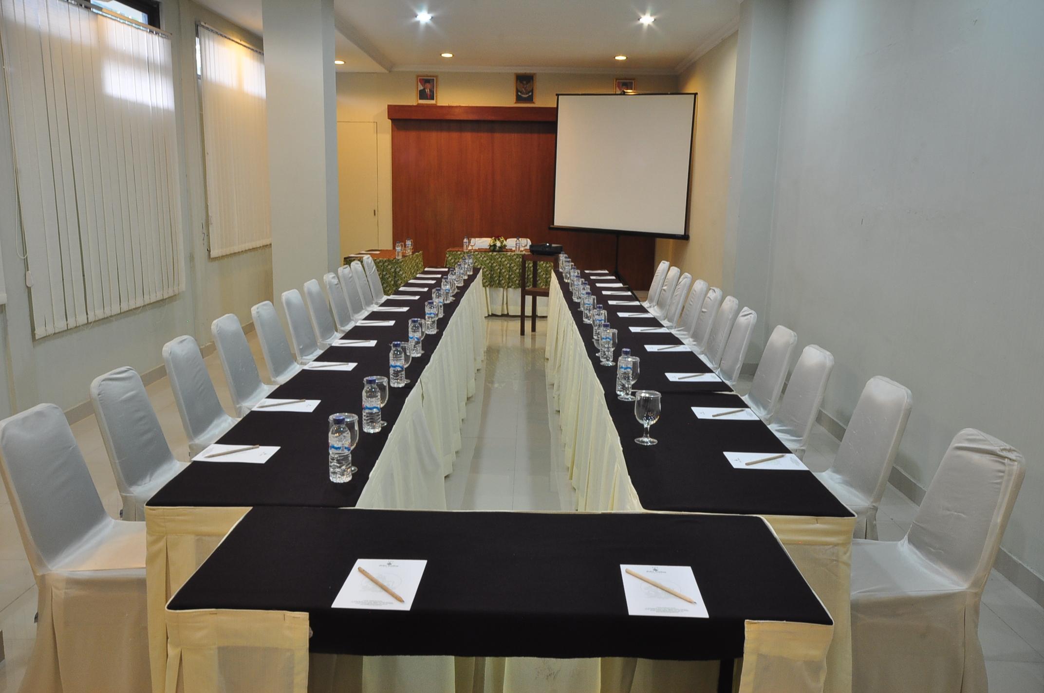 Kejayan Cakra Kembang Hotel מראה חיצוני תמונה