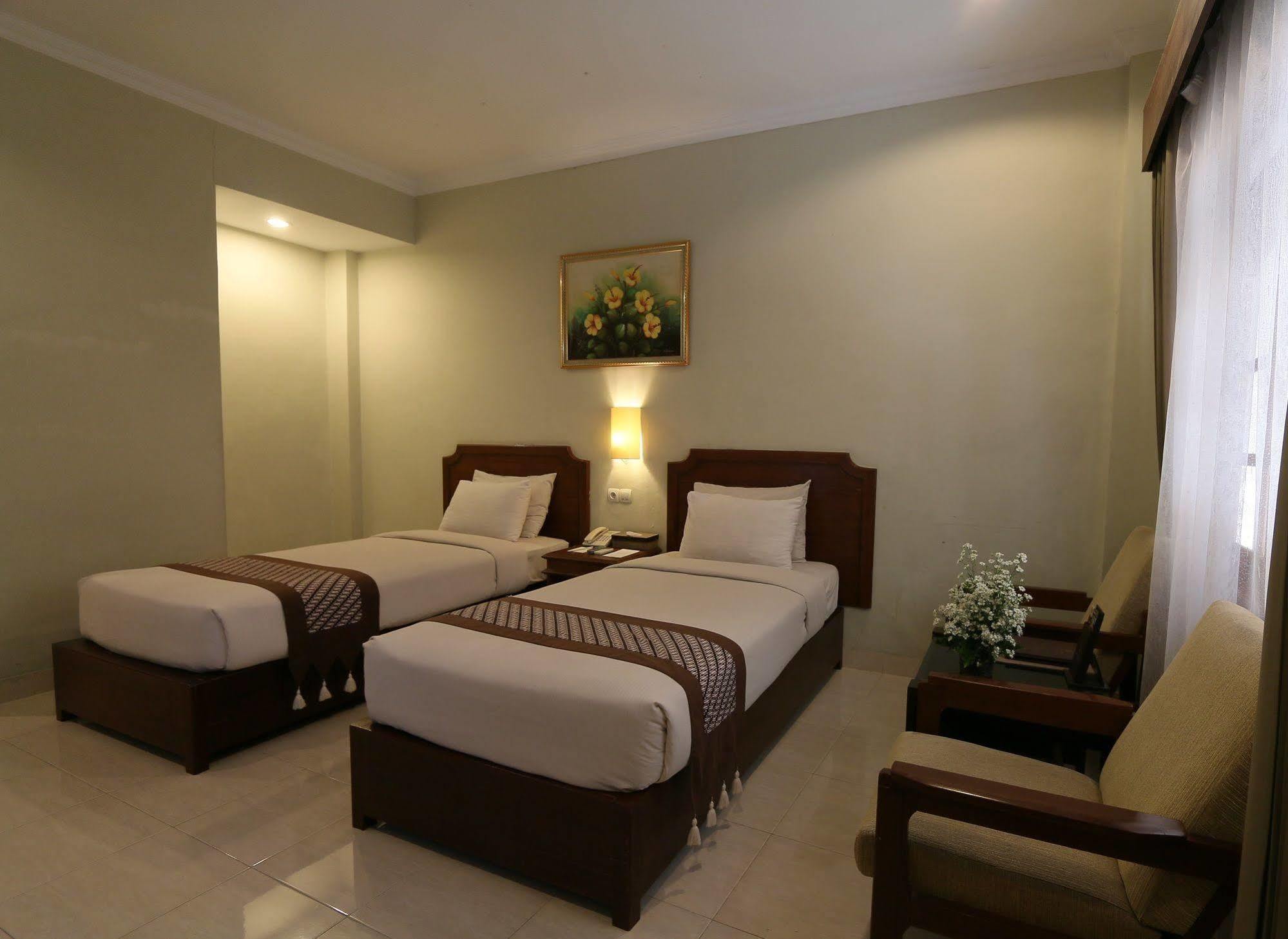 Kejayan Cakra Kembang Hotel מראה חיצוני תמונה