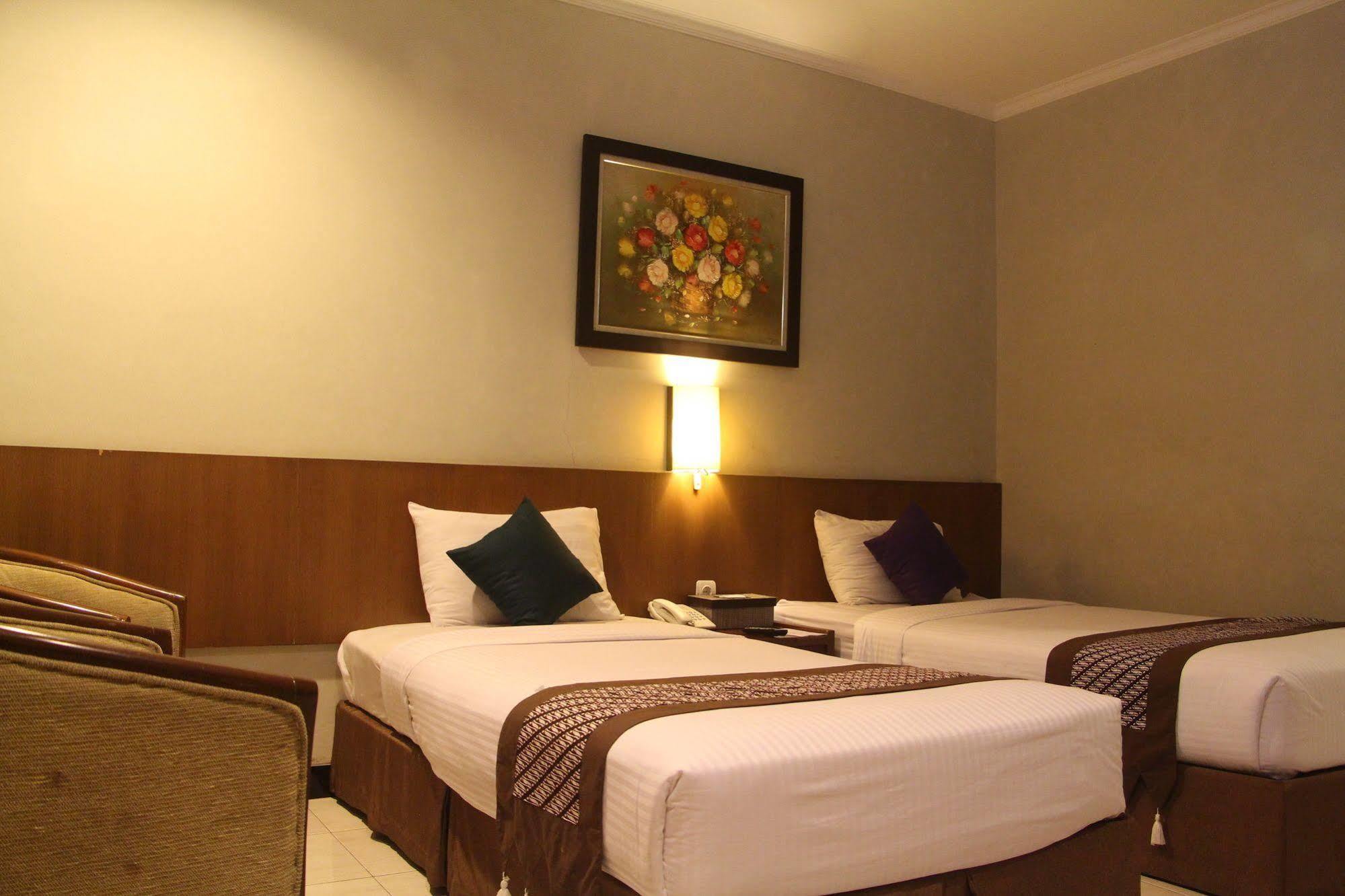 Kejayan Cakra Kembang Hotel מראה חיצוני תמונה